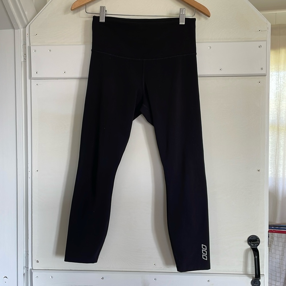 Lorna Jane 5/8 length leggings, Sz 4